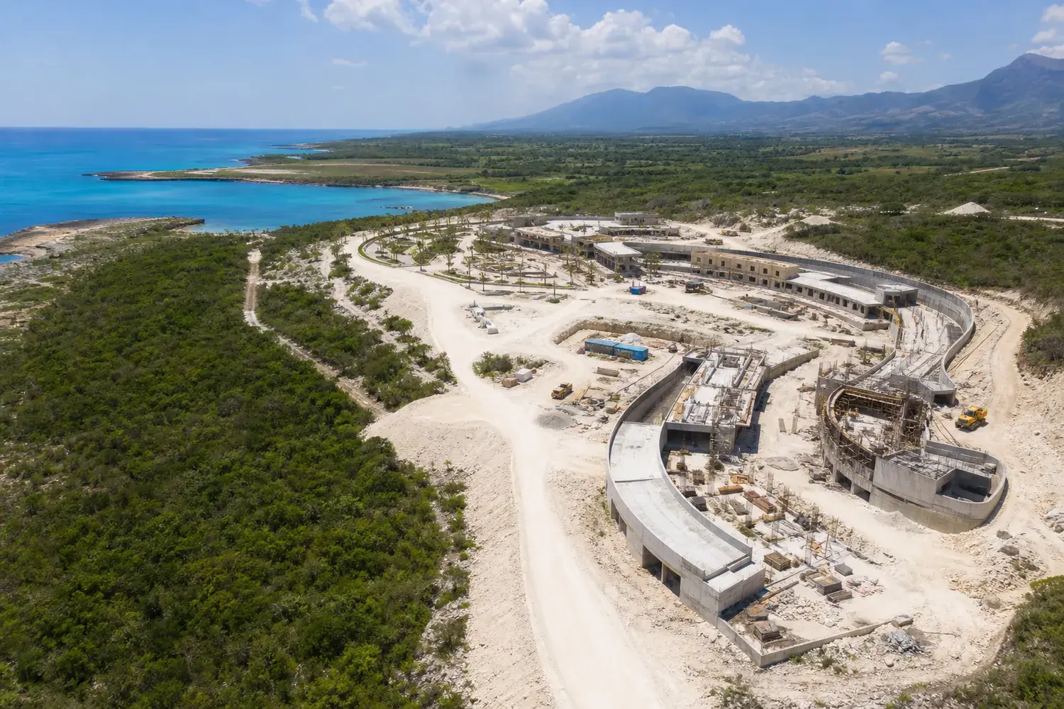 Proyecto de infraestructura junto a la costa de Pedernales